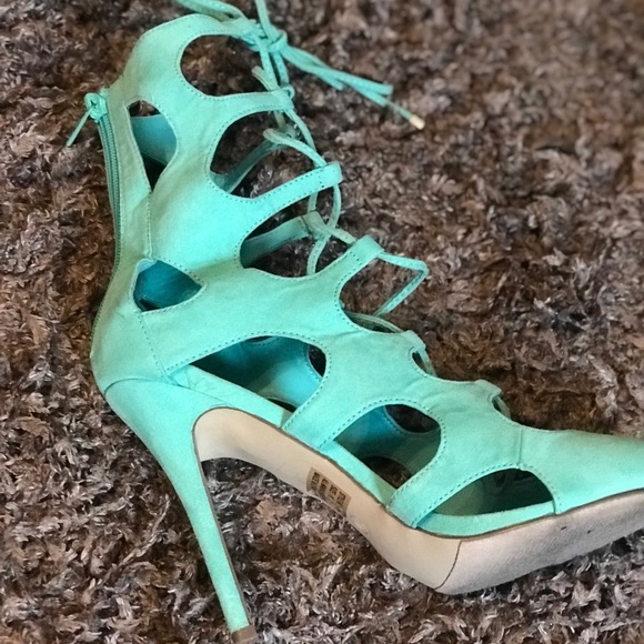 Mint green heels - Picture 4 of 6